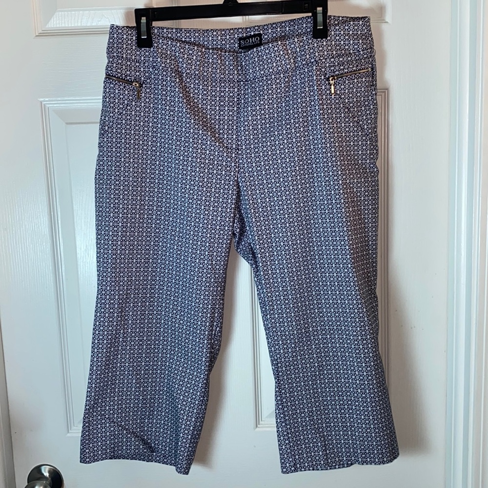 Soho Apparel Pants Capri Pull up Waist band Geometric Print Size XL Faux Pockets